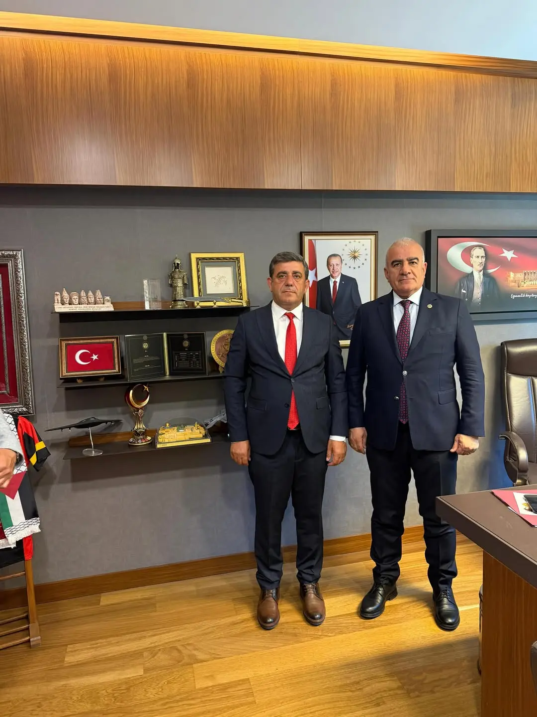 TBMM'de Sincik İnlice Belde Belediye Başkanı Abuzer Yakan'ı Ağırladı