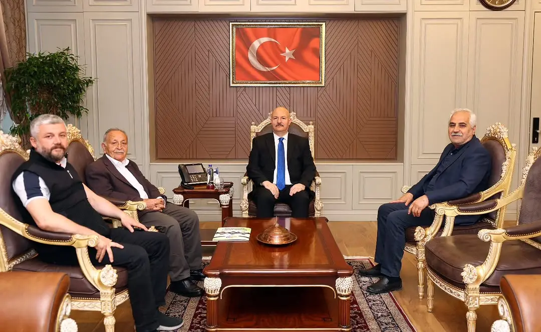 Adıyaman Organize Sanayi Bölgesi Başkanı Abdulkadir Çelenk Vali Abdullah Küçük'ü Ziyaret Etti