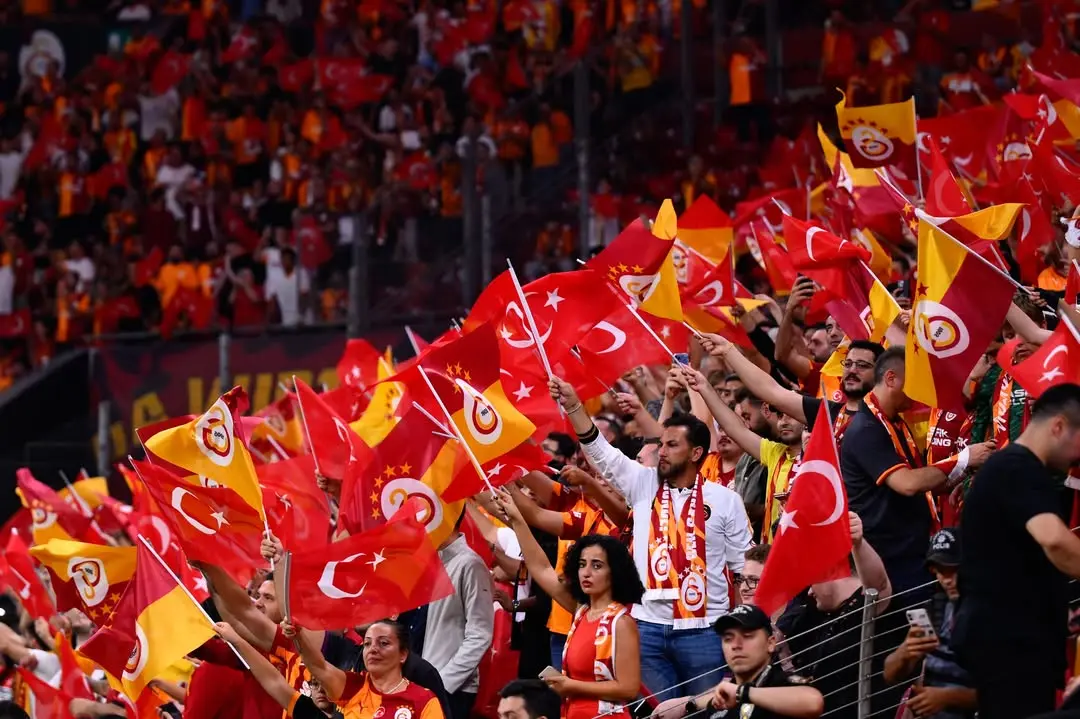 Galatasaray Ailesine Günaydın Mesajı