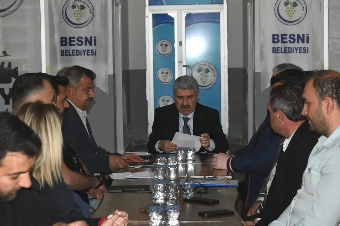 Besni Belediyesi Haftalık Toplantı Düzenledi