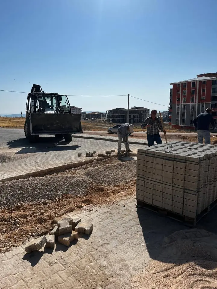 Besni Belediyesi'nin Park ve Bahçeler Çalışmaları İnceleme Ziyareti