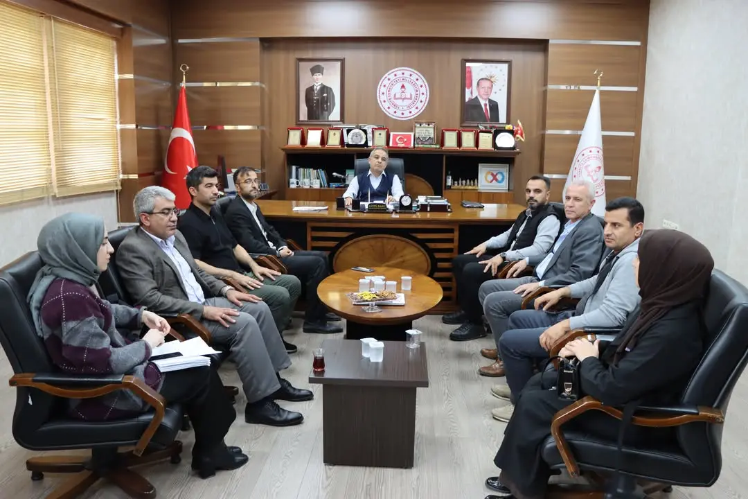 Kahta İlçe Millî Eğitim Müdürlüğü, 'ÇEDES Projesi' Değerlendirme Toplantısı Düzenledi