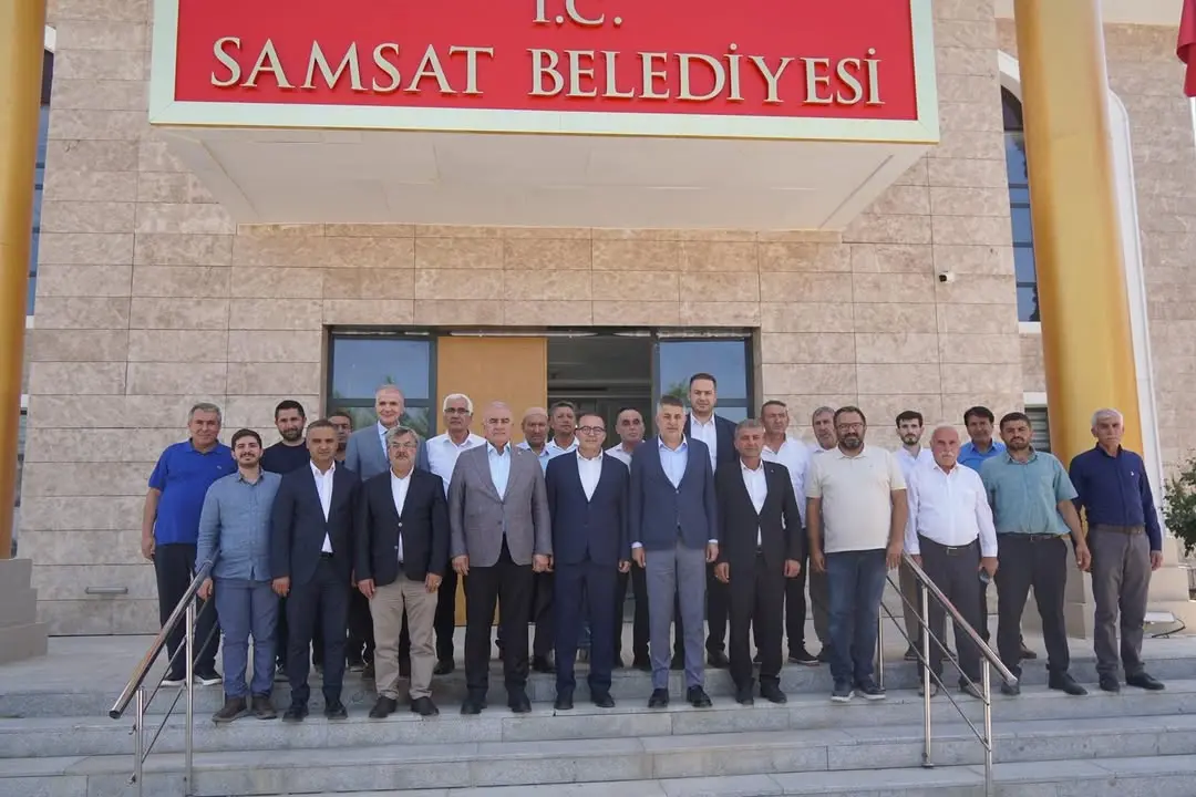 TBMM Başkanlık Divan Katip Üyesi Doç. Dr. İshak Şan, Samsat Belediye Başkanı Halil Fırat'ı Ziyaret Etti