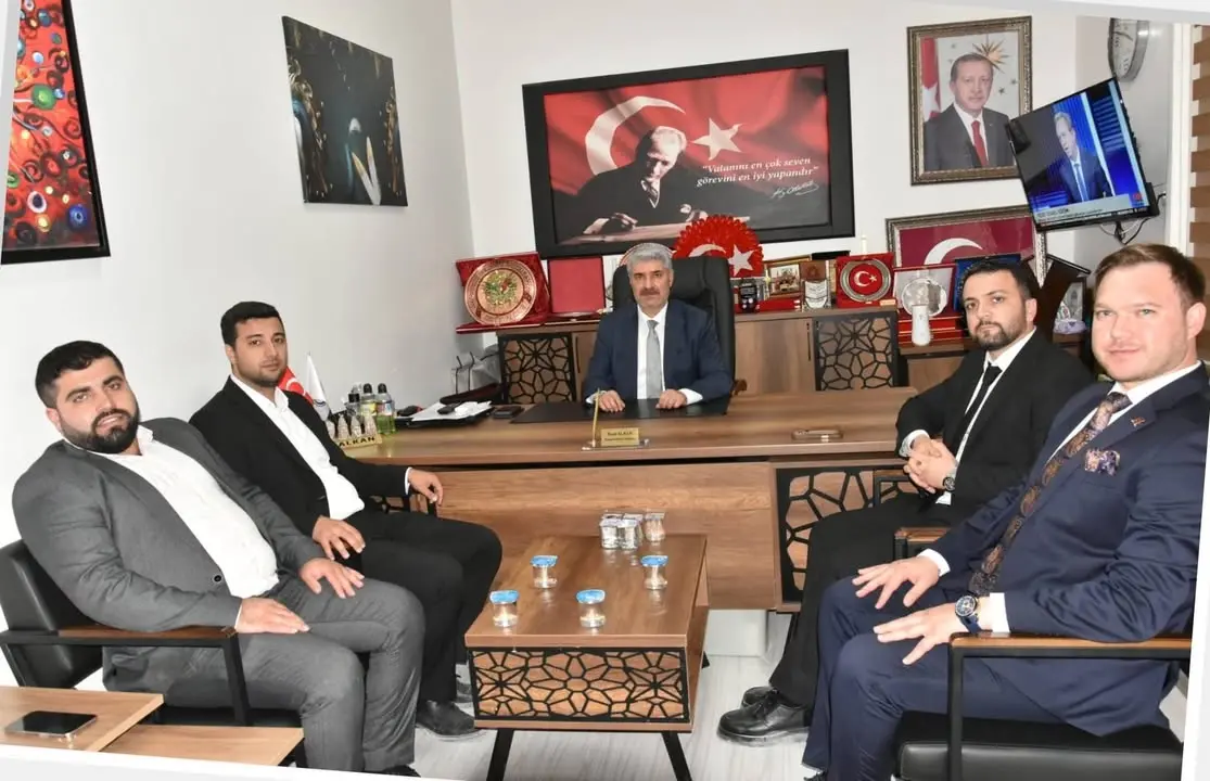 Besni Belediyesi'nin ADIFED Gençlik Kolları Başkanı Mehmet Demirhan ve Yönetimi Ziyaret Ettiği Paylaşımı