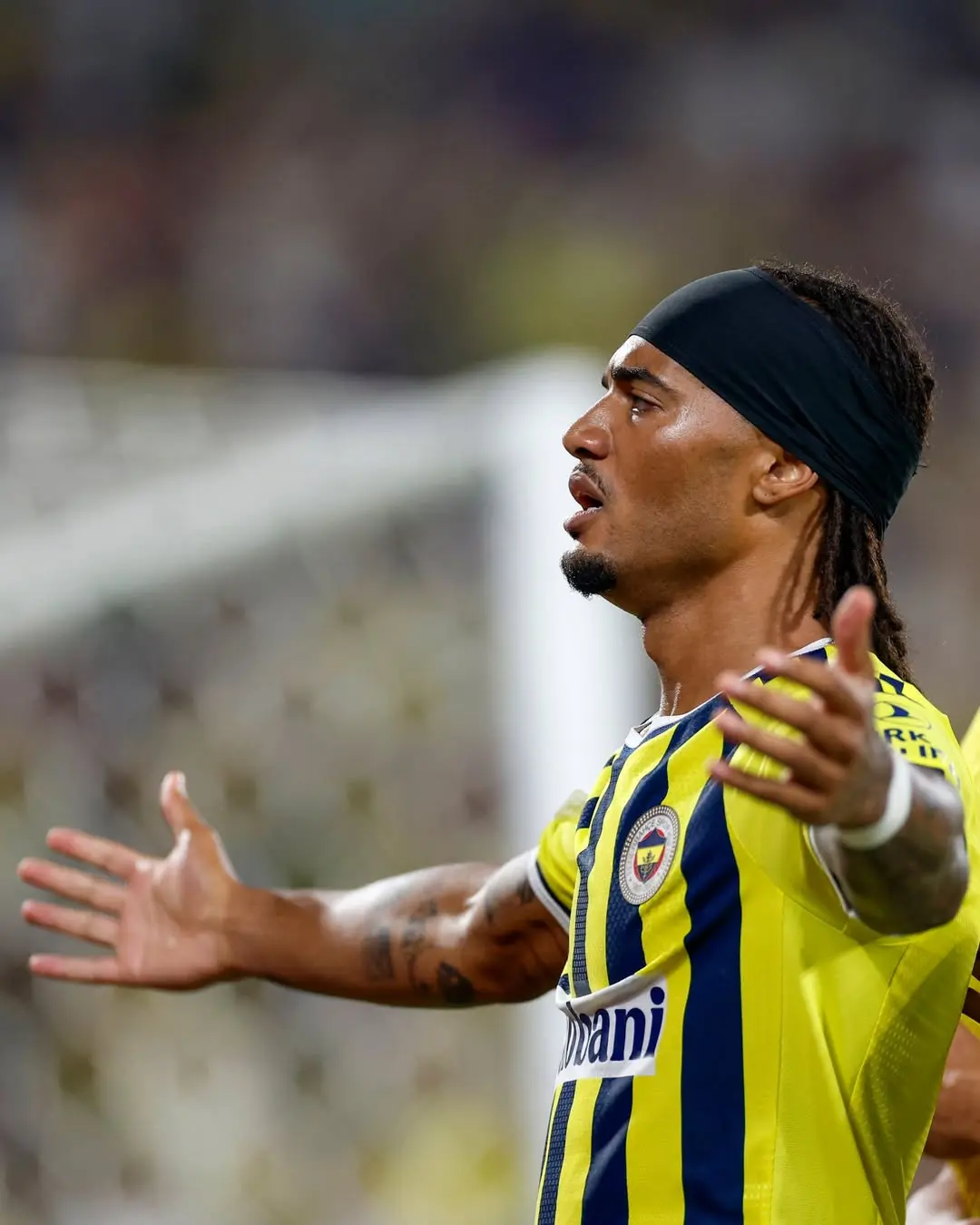 Fenerbahçe Futbol Takımı, Archie ile Özel Geceler İçin Bir Araya Geldi