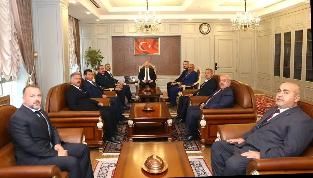 Adıyaman Valiliği'nden MHP Ziyareti: Valimiz Abdullah Küçük, İl Başkanı Ali Önat ve İlçe Başkanlarıyla Buluştu