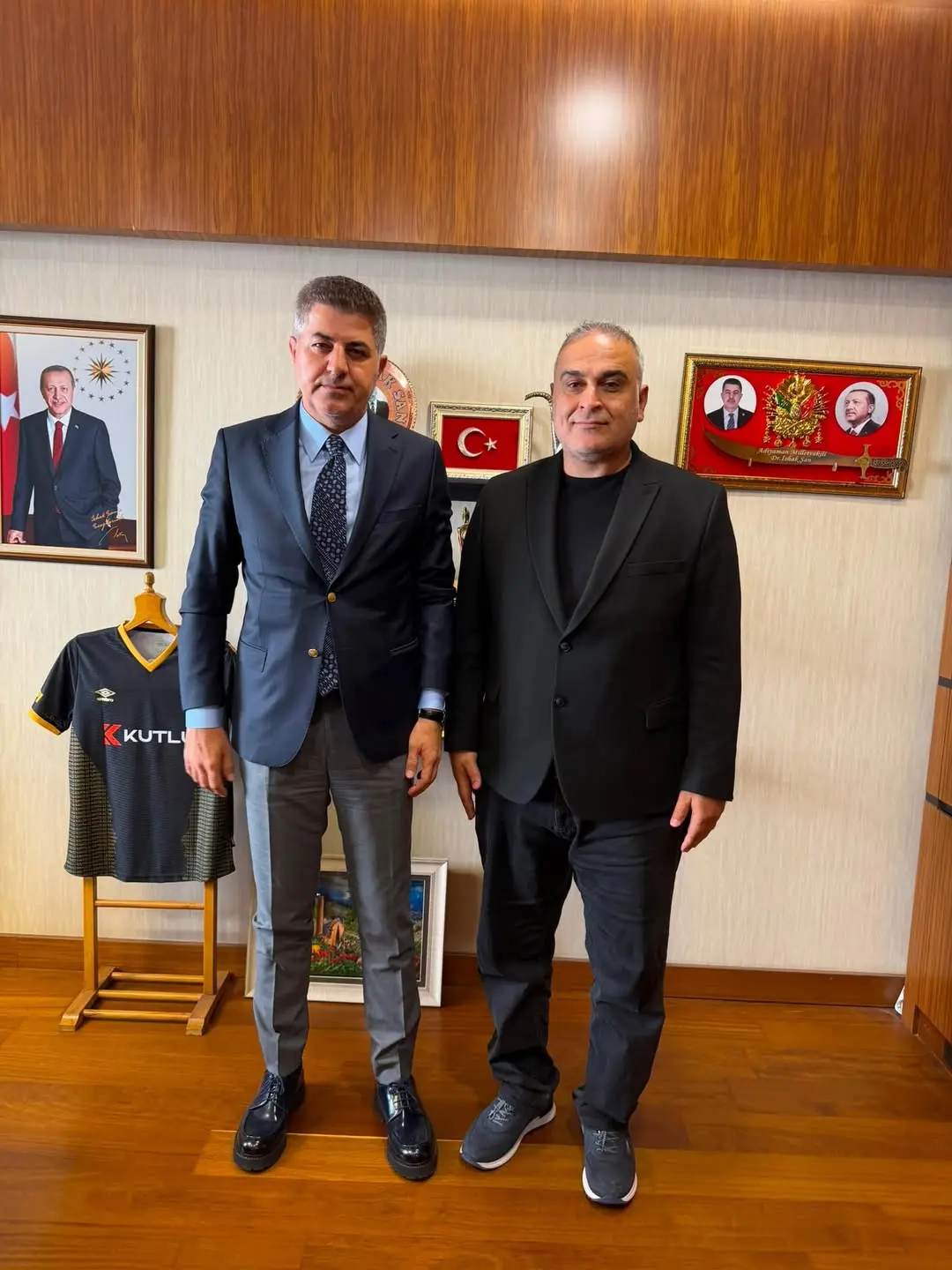 TBMM Başkanlık Divanı Katip Üyesi Doç. Dr. İshak Şan'dan Adem Duru'ya Teşekkür