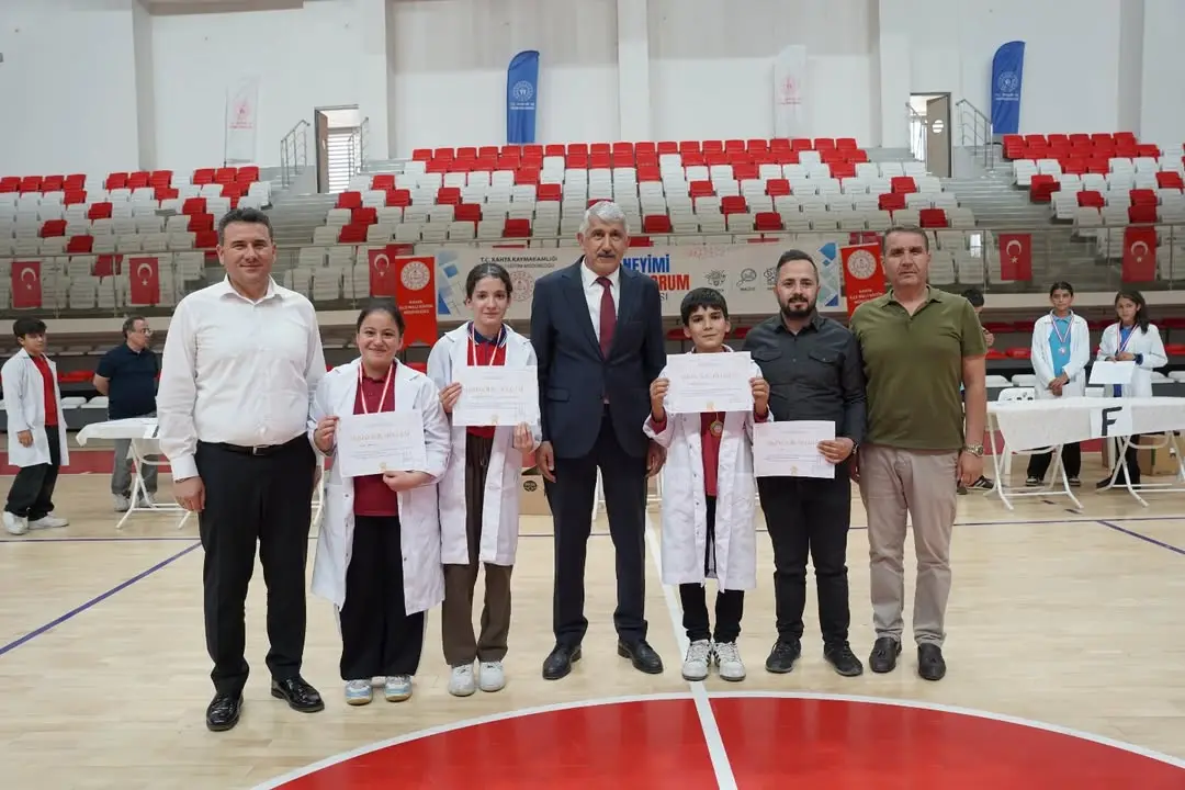 Kahta Belediyesi'nin 'Deneyimi Tasarlıyorum' Yarışması Ödül Töreni