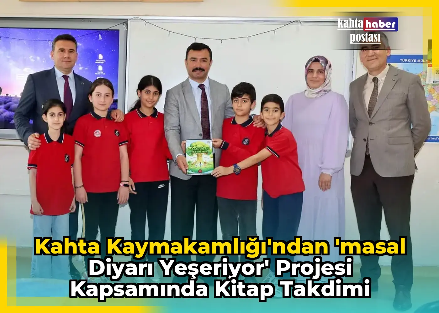 Kahta Kaymakamlığı'ndan 'Masal Diyarı Yeşeriyor' Projesi Kapsamında Kitap Takdimi