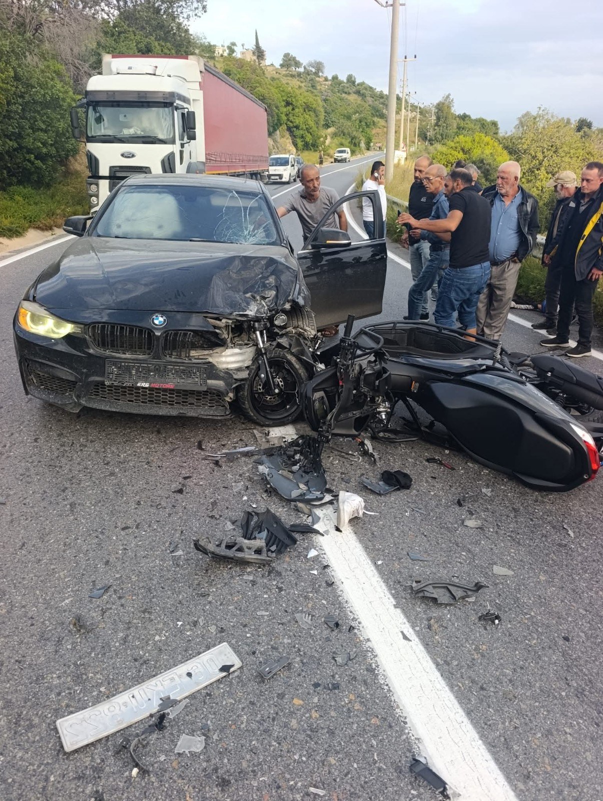 Antalya'da Trafik Kazası: 2 Yaralı