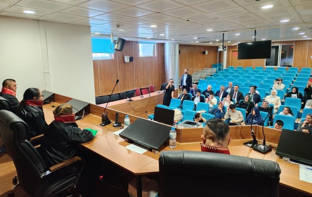 Engelliler Haftası'nda Çocuklar Adliye'de Hakim Oldu