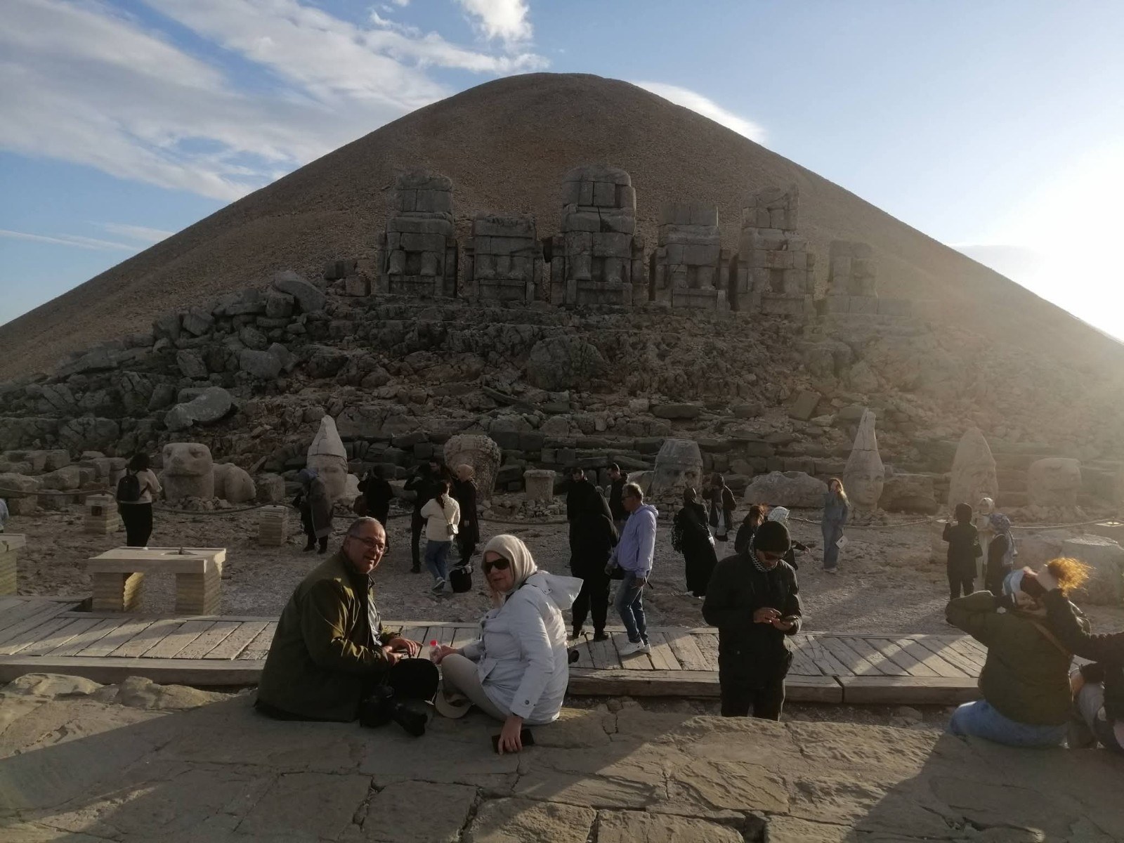 Nemrut Dağı Turist Akınına Uğradı