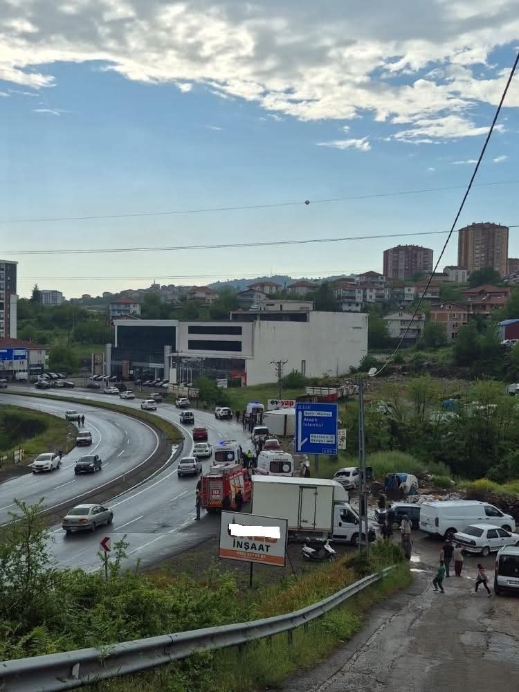 Ereğli'de Tır ve Otomobil Çarpıştı: 6 Yaralı