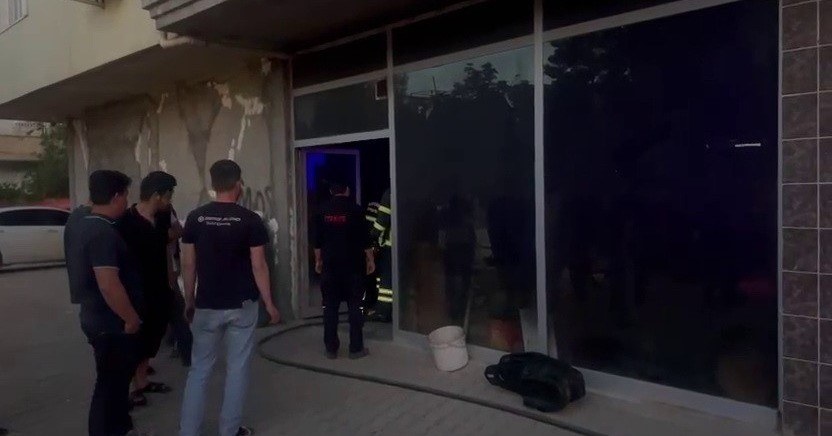 Adıyaman'da İş Yerinde Yangın Paniği