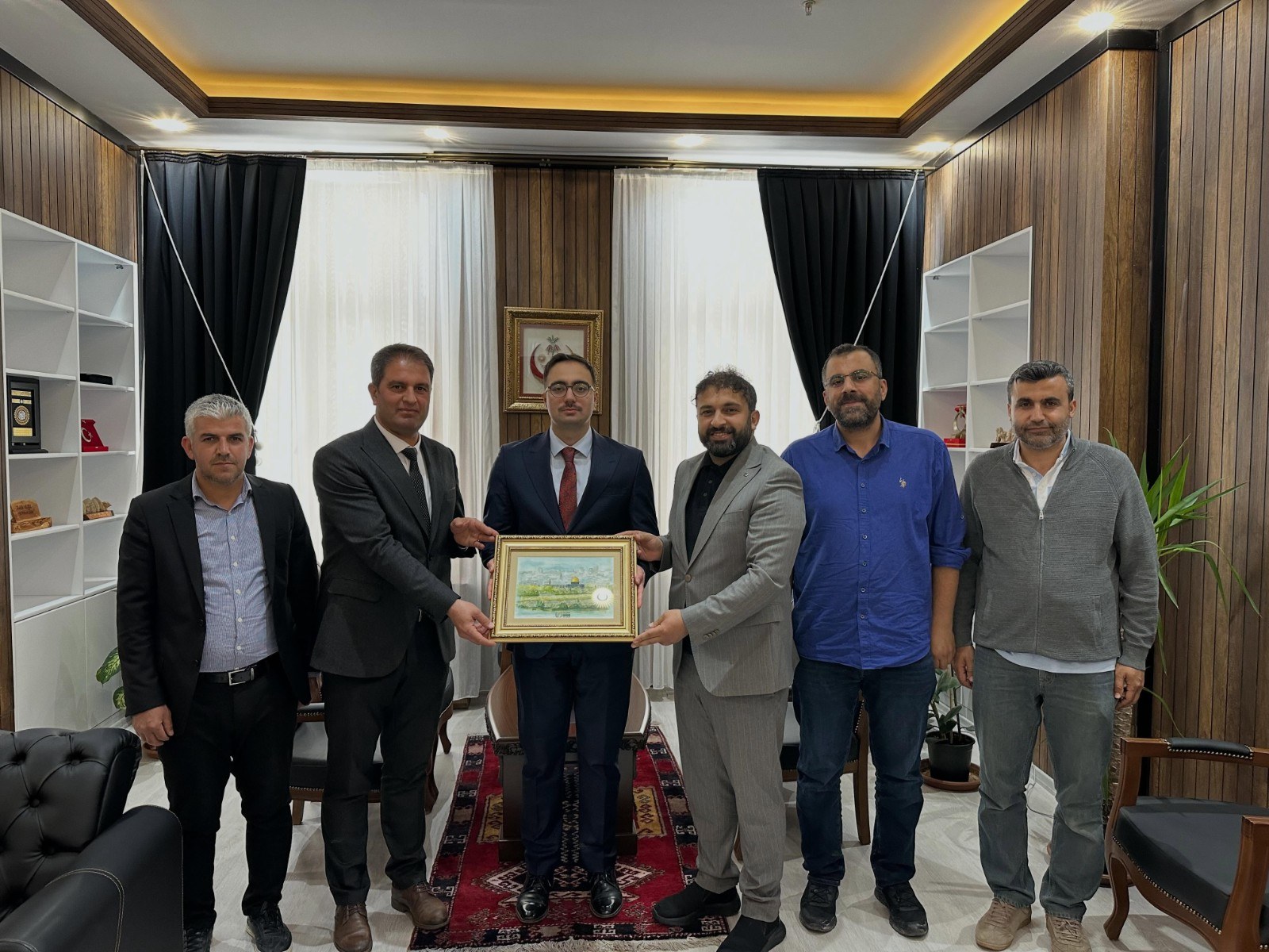 İHH Adıyaman Heyeti Sincik Kaymakamı'nı Ziyaret Etti