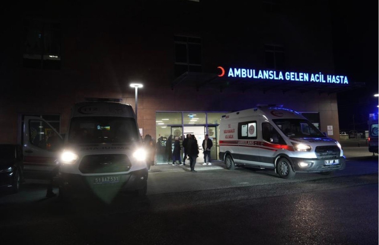 Aile Tartışması Bıçaklı Kavgaya Döndü