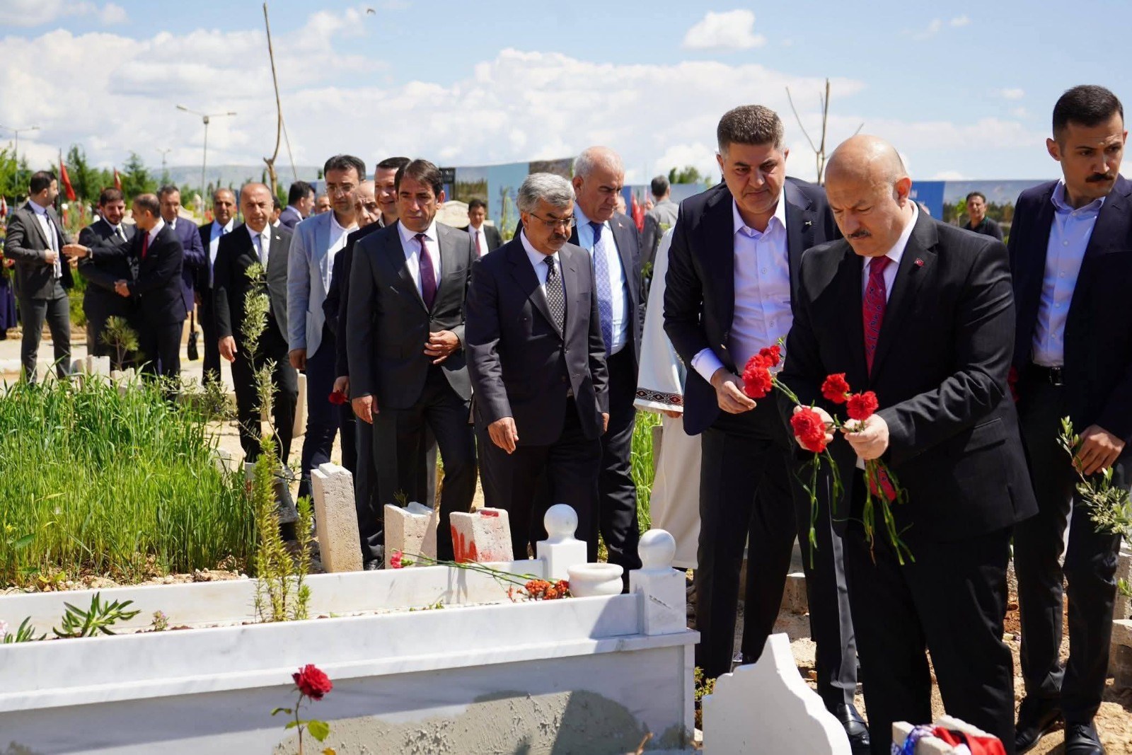 Adıyaman Protokolü Deprem Şehitlerini Andı