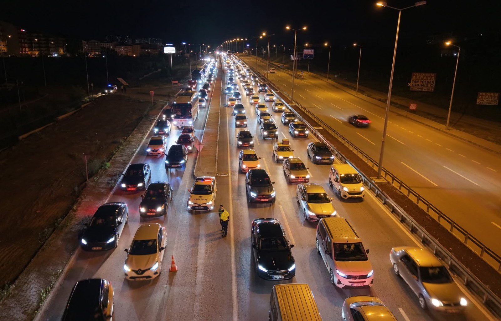 Kırıkkale'de Bayram Dönüşü Trafik Yoğunluğu