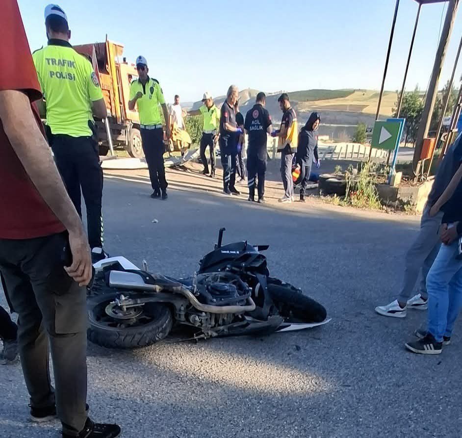 Adıyaman'da Motosiklet Kazası: 19 Yaşında Genç Hayatını Kaybetti
