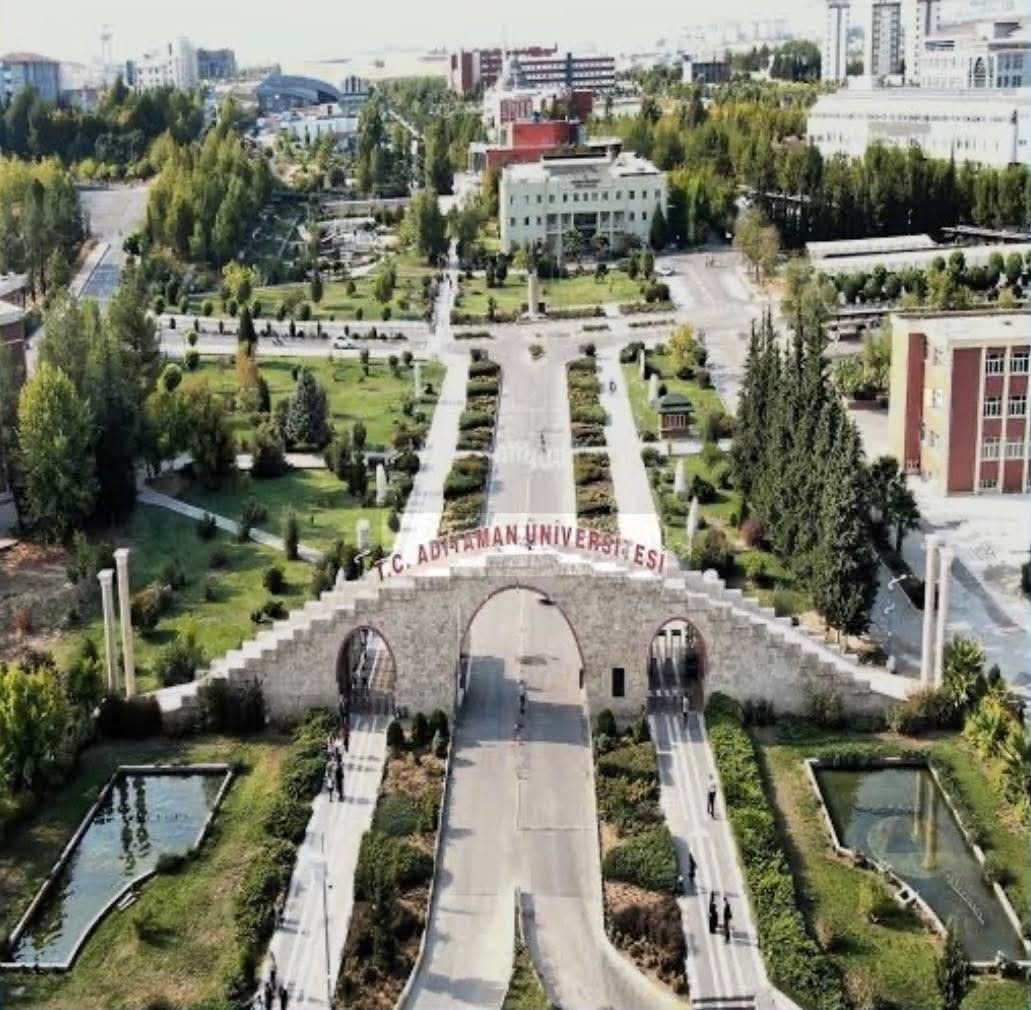 İshak Şan, Adıyaman Üniversitesi'nin Dünya Sıralamasında Yer Almasından Dolayı Tebrik Etti