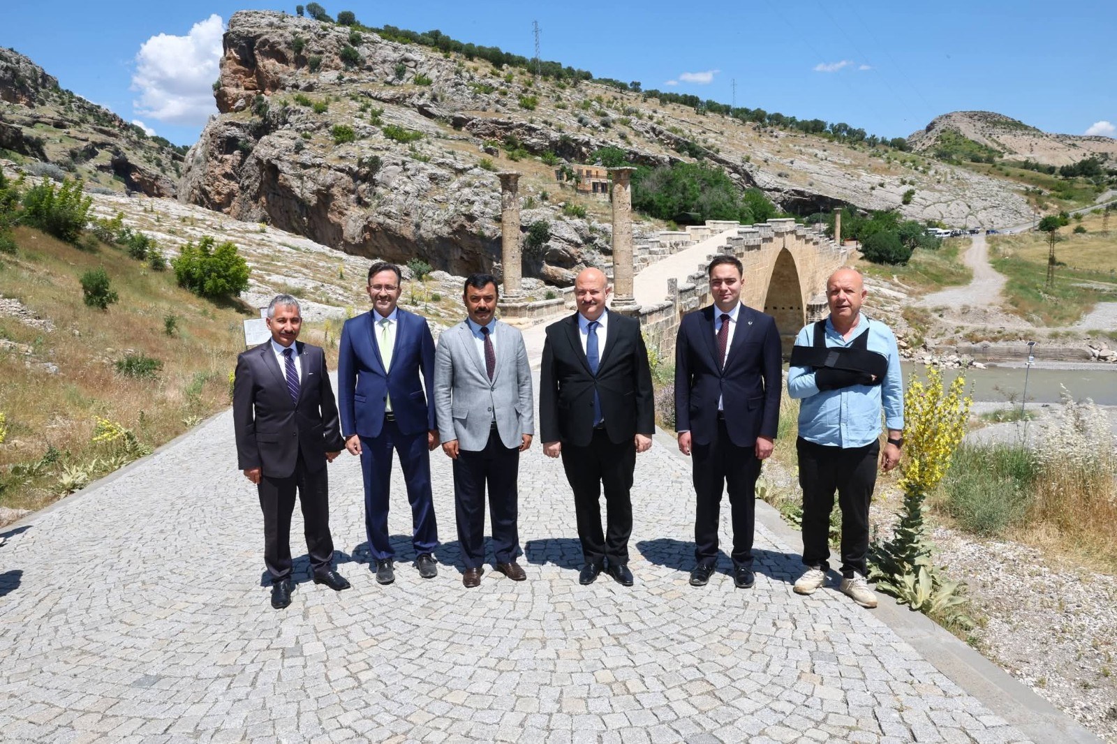 Adıyaman Valisi Cendere Köprüsü'nde İncelemelerde Bulundu