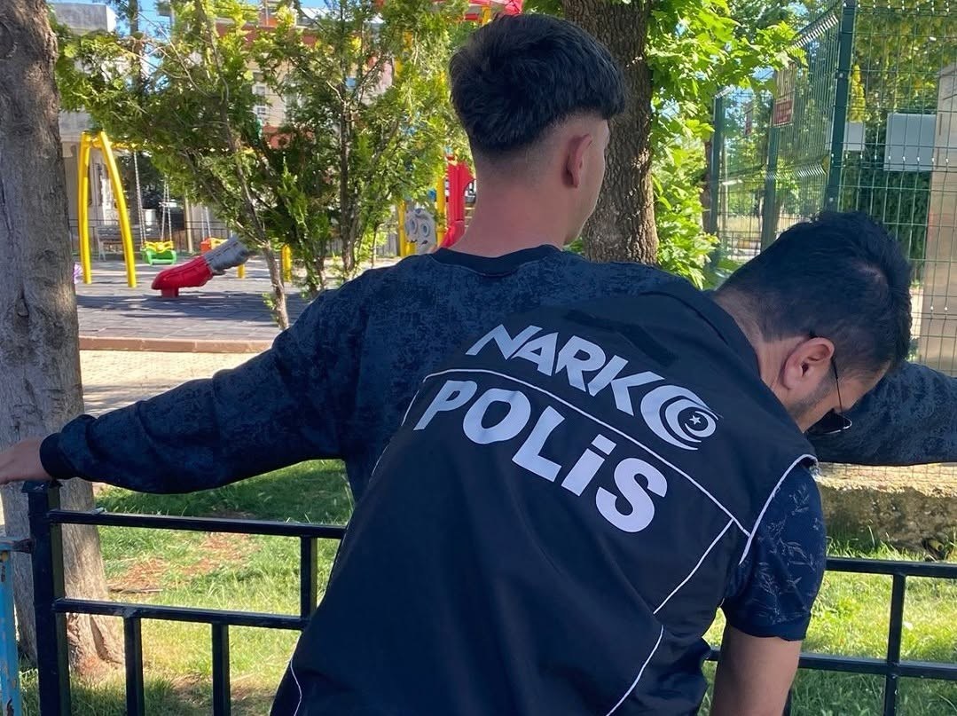 Adıyaman'da Huzur Operasyonları Sonuç Verdi. Çok Sayıda Şüpheli Yakalandı