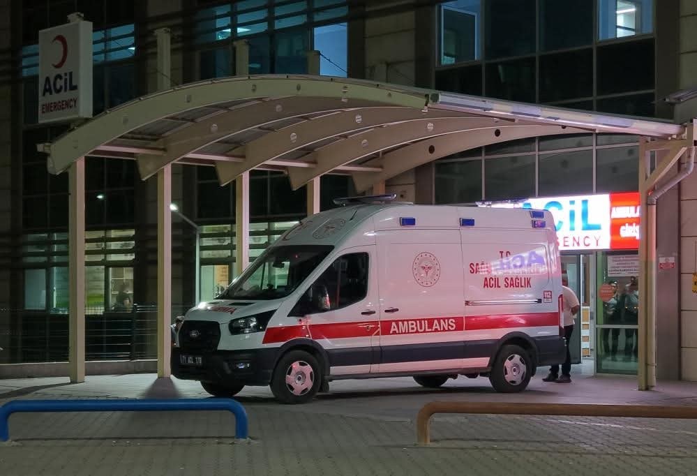 Kırıkkale'de Bıçaklı Kavgada İki Kişi Yaralandı