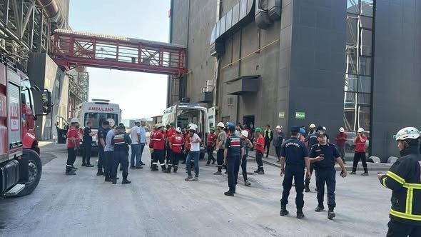Bilecik'te Demir Çelik Fabrikasında Patlama: 3 Yaralı