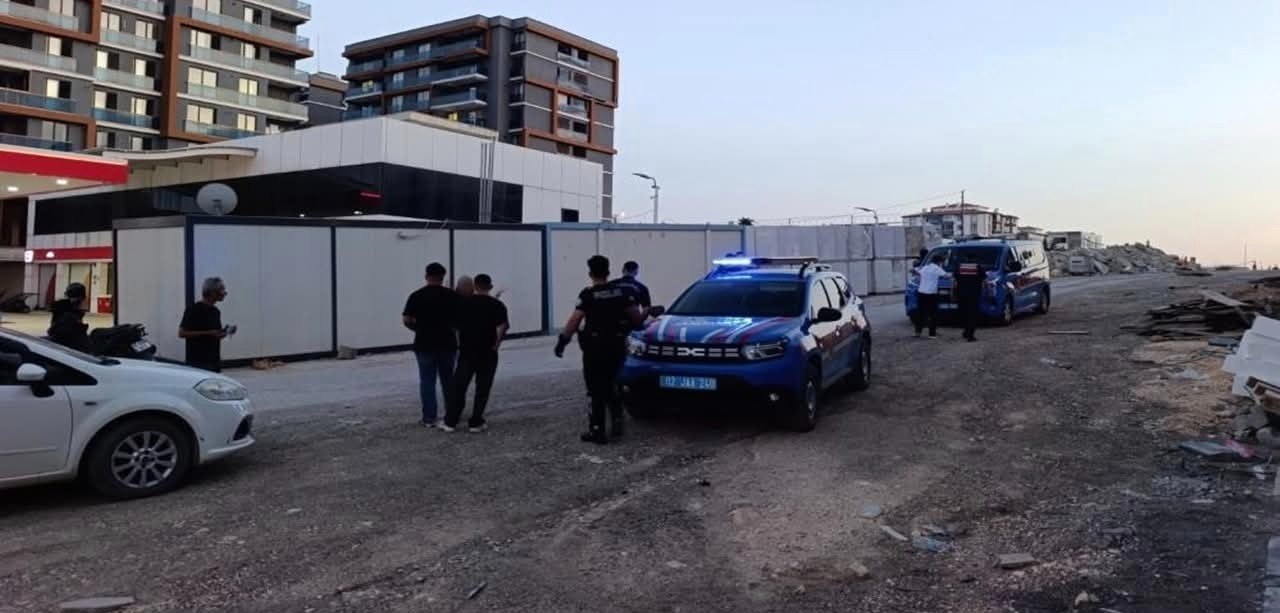 Adıyaman'da İki  Grup Arasında Kavga Çıktı: 1 Kişi Yaralandı