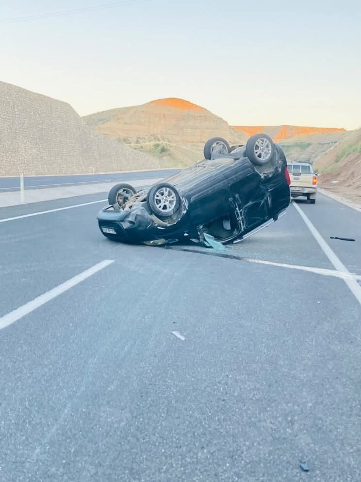 Erikdere Kavşağı'nda Trafik Kazası: 2 Yaralı