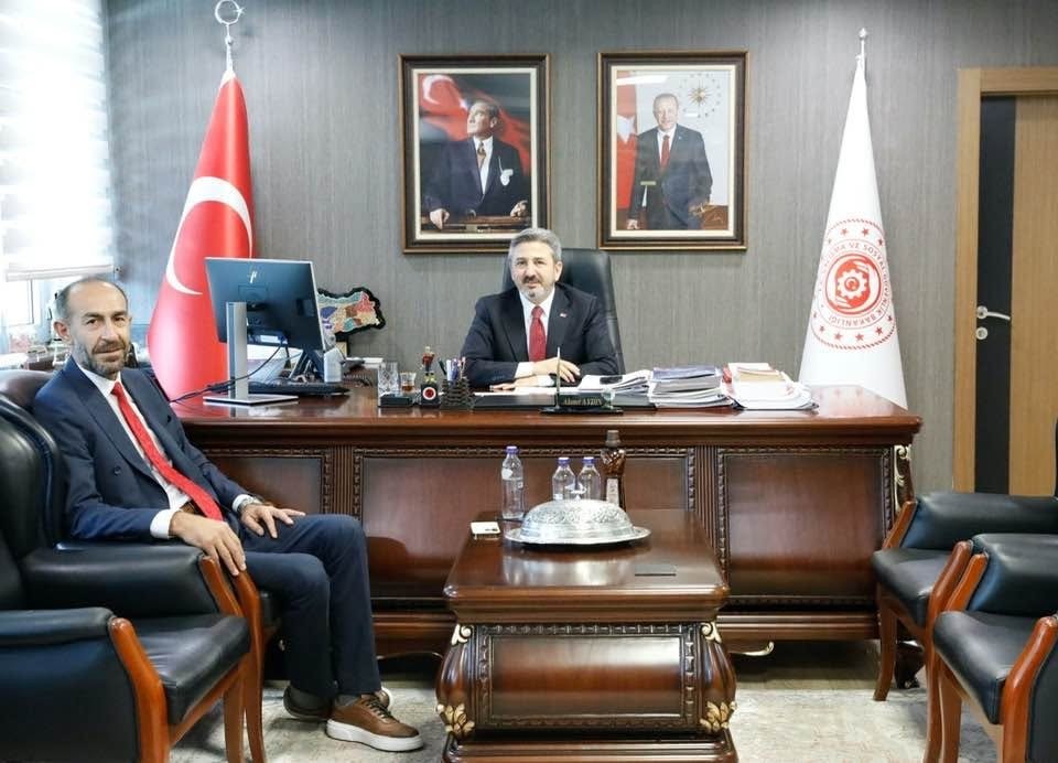 KKTC Adıyamanlılar Derneği Başkanı Suphi  Asiltürk, Bakan Yardımcısı Ahmet Aydın'ı Ziyaret Etti