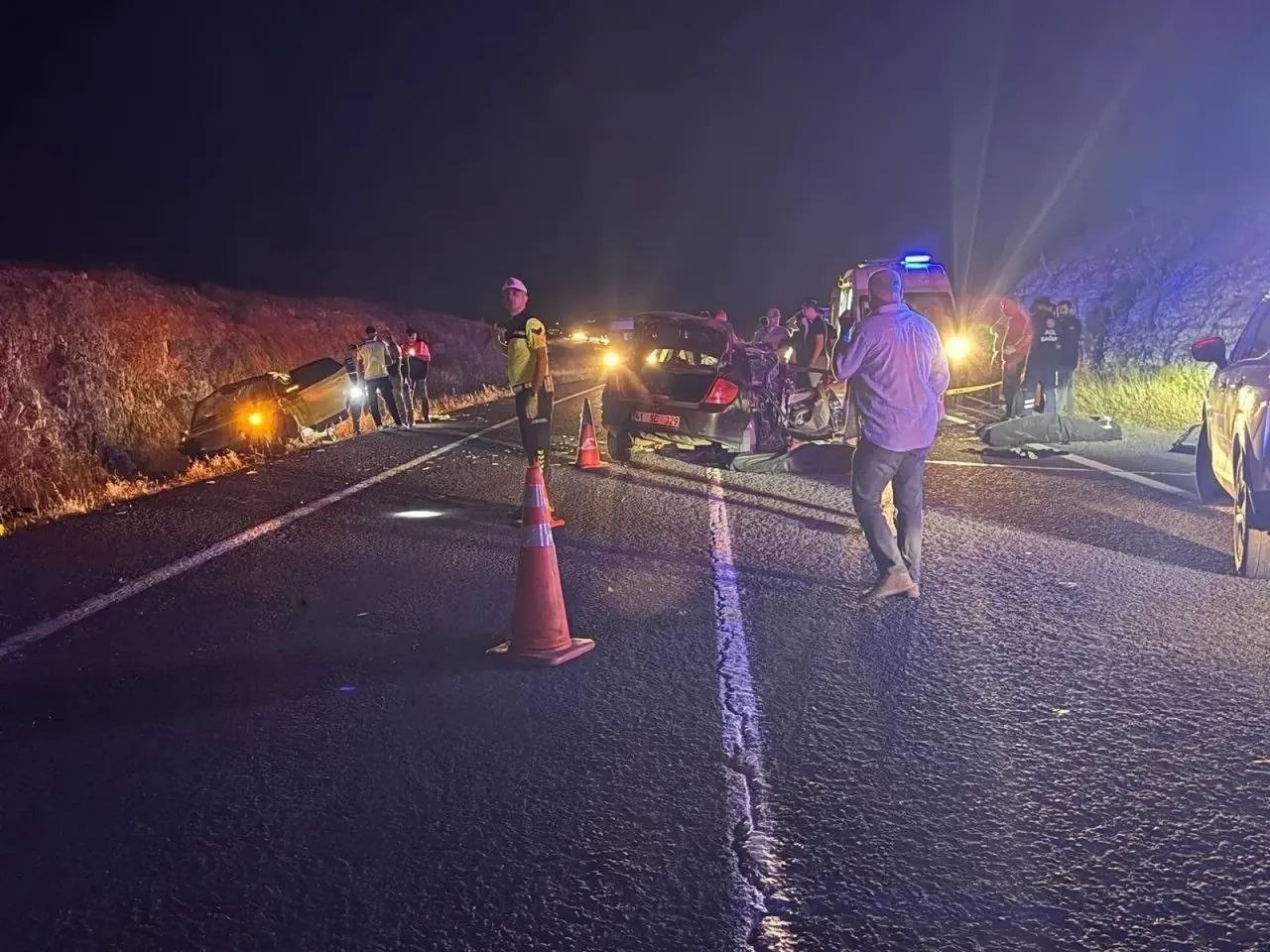 Suruç'ta Feci Kazada 2 Kişi Hayatını Kaybetti; Sürücü  ''Öldürün Beni''  Diye Feryat Etti