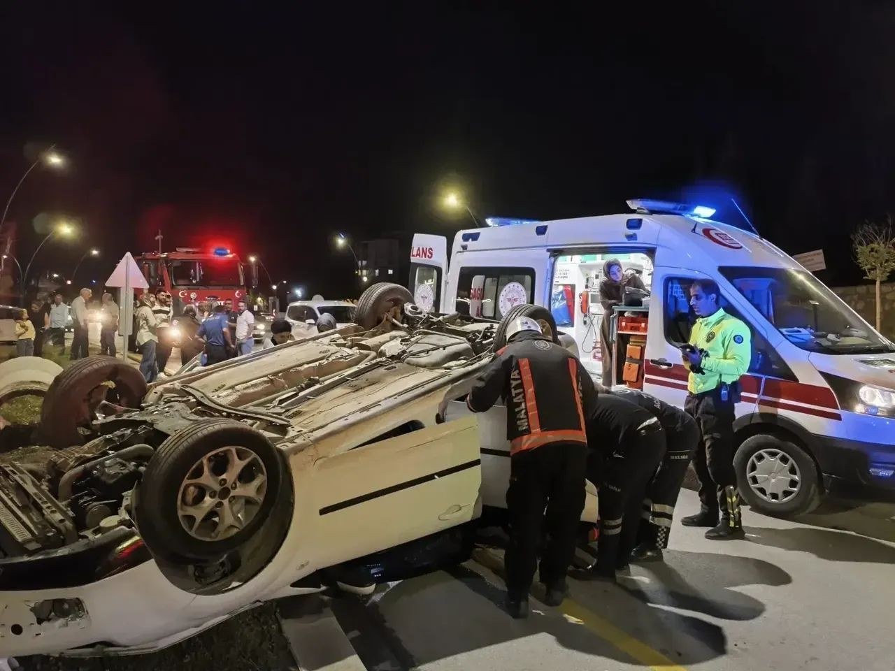 Malatya Yeşilyurt'ta Trafik Kazası: Yaralılar Var