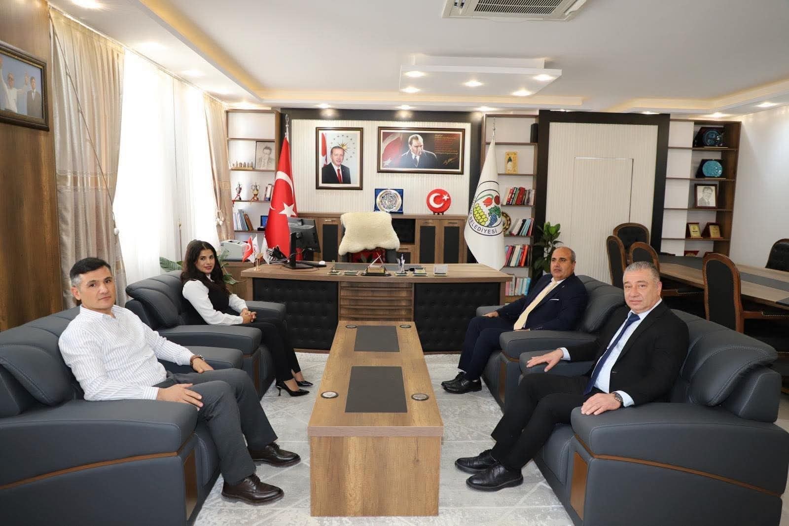Adıyaman Vali Yardımcısı Sincik'te Yeni Belediye Binasını Ziyaret Etti