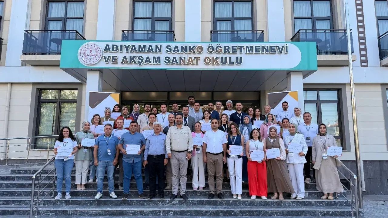 Adıyaman'da Yapay Zeka Destekli Proje Yazma Eğitimi Tamamlandı