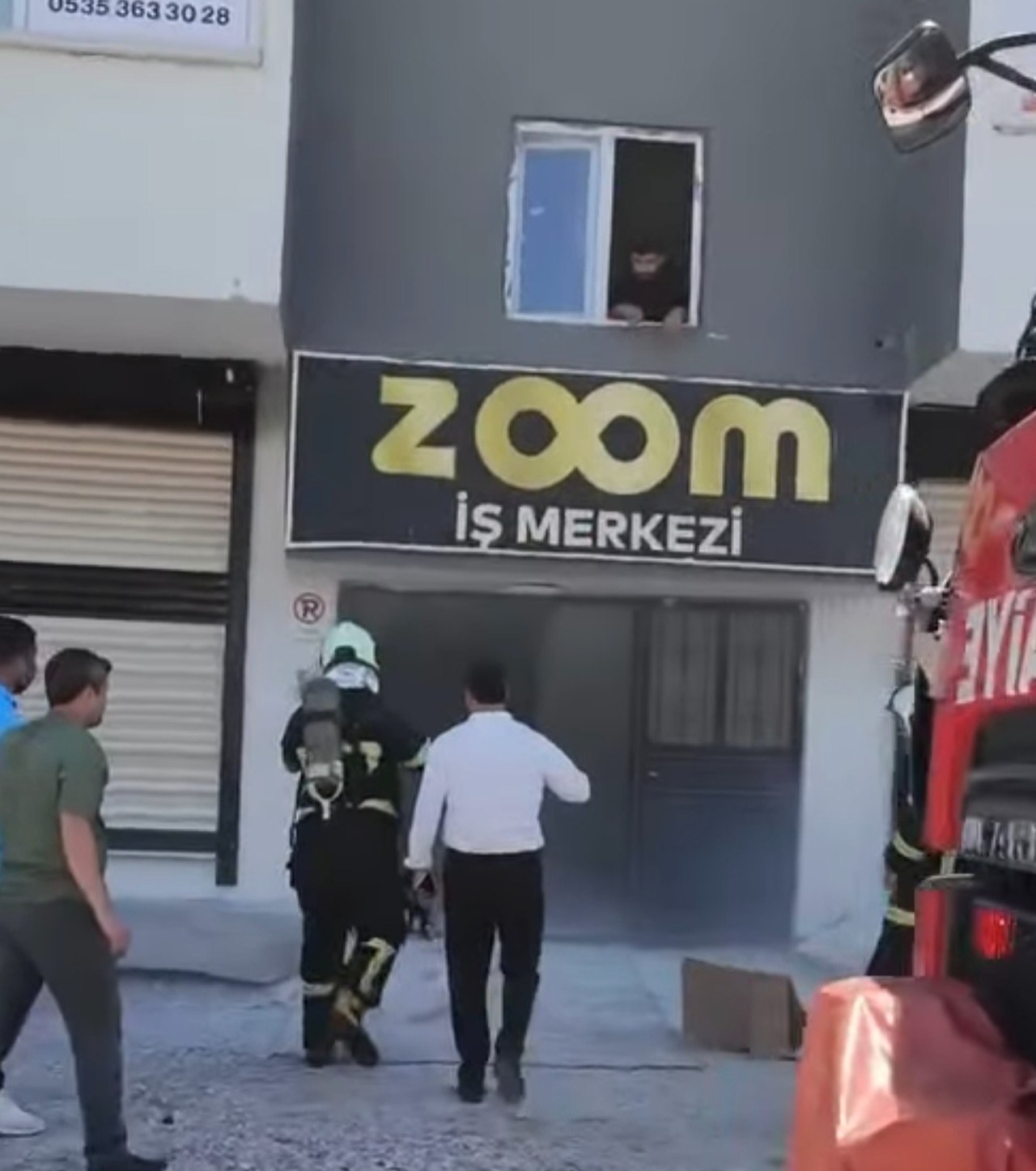 Adıyaman'da İş Merkezinde Yangın: 2 Yaralı