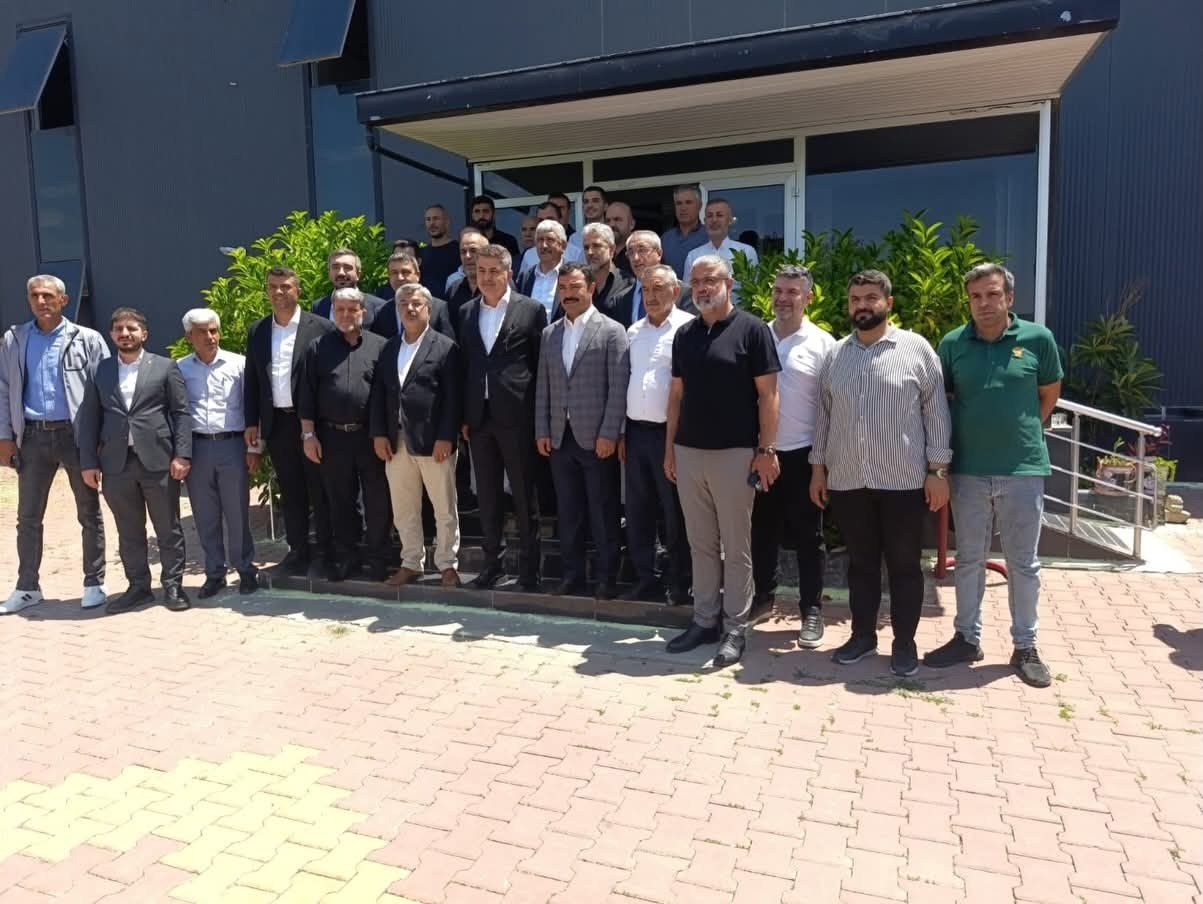 AK Yol Der. Başkanı Yusuf Aslan, Milletvekili Doç Dr İshak Şan İle Birlikte Esnaf Ziyaretleri Gerçekleştirdi