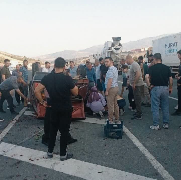 Kahramanmaraş'ta Trafik Kazası: Otomobil Takla Attı