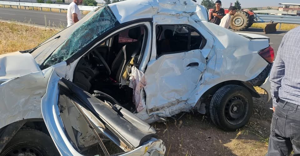YKS'ye Giderken Kaza Yaptılar: 2 Öğrenci Yaralı