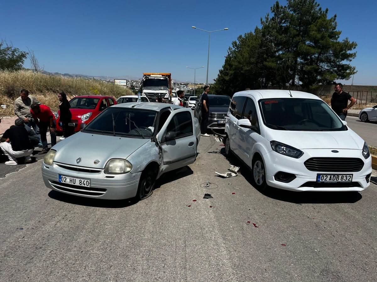 Adıyaman'da Trafik Kazası: Bir Kişi Yaralandı