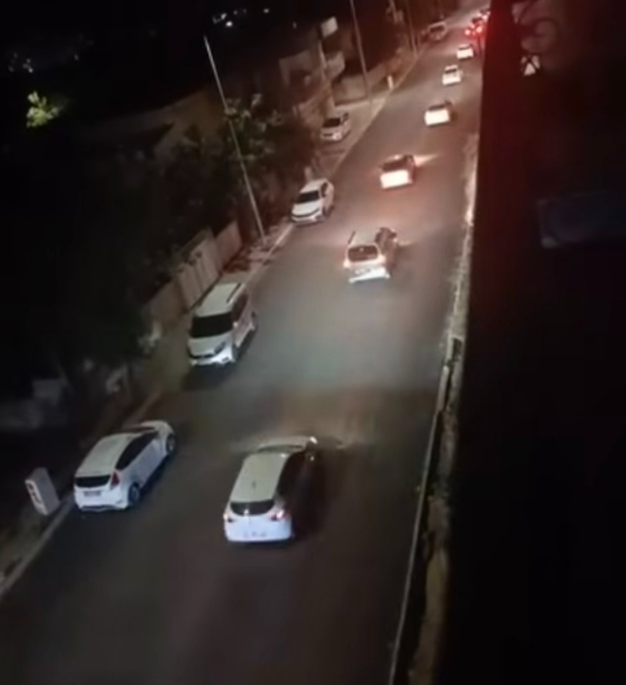 Kahta'da Gece Saatlerinde Konvoylarda Korna Çalınmasına Vatandaşlar Tepki Gösteriyor