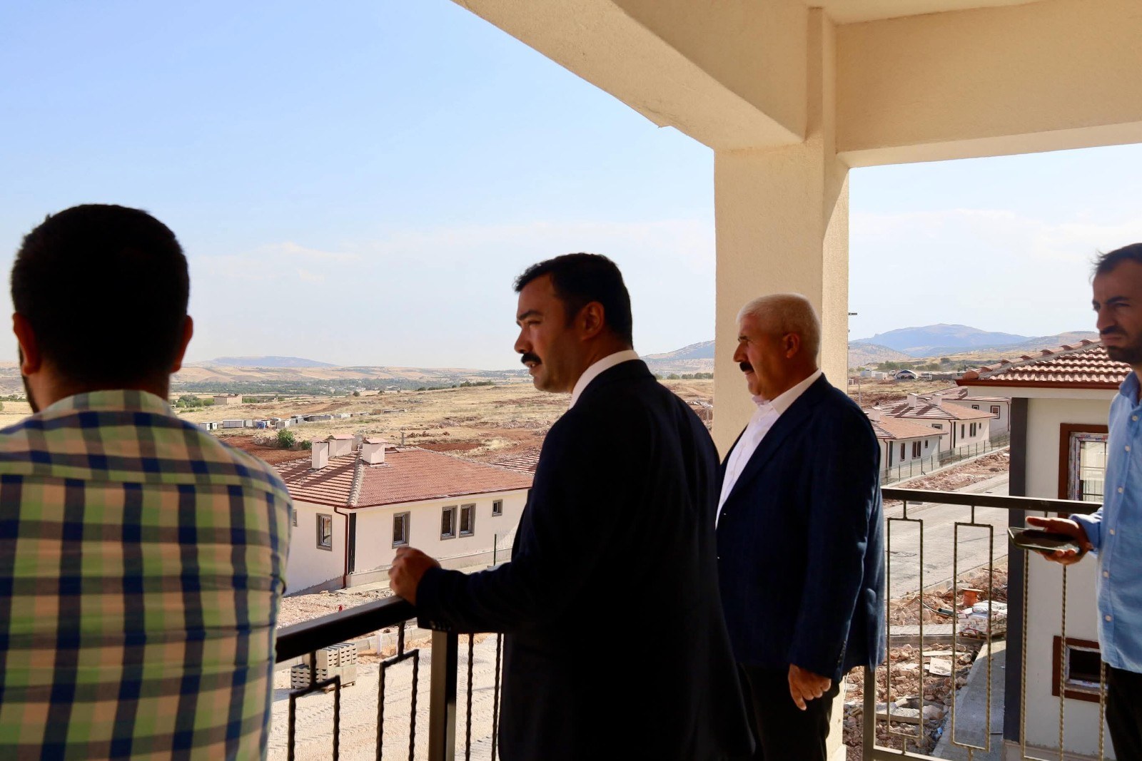 Deprem Konutlarında Yapım Süreci İncelendi