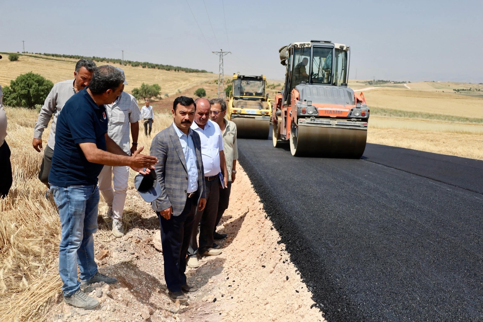 Kahta Kaymakamı Mülk-Fıstıklı Köy Grup Yolu Çalışmaları İncelendi
