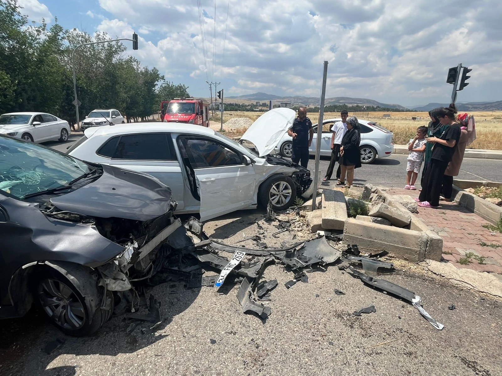 Adıyaman Örenli TOKİ Girişinde Trafik Kazası