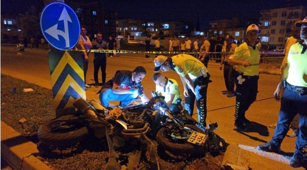 Gaziantep Nizip'te İki Motosiklet Çarpıştı: 2'si Ağır Olmak Üzere 4 Kişi Yaralandı