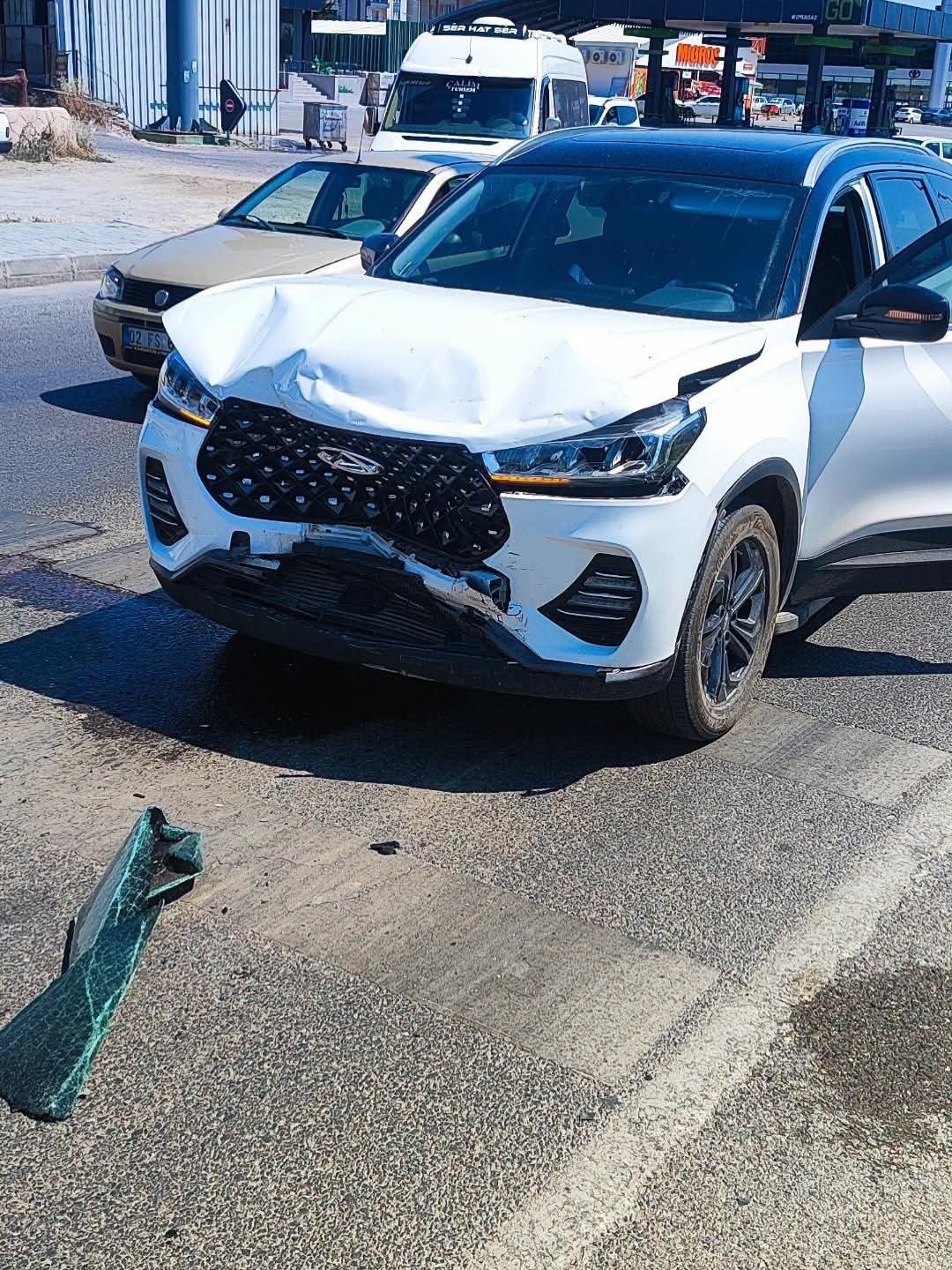 Adıyaman'da Dört Araçlı Zincirleme Trafik Kazası