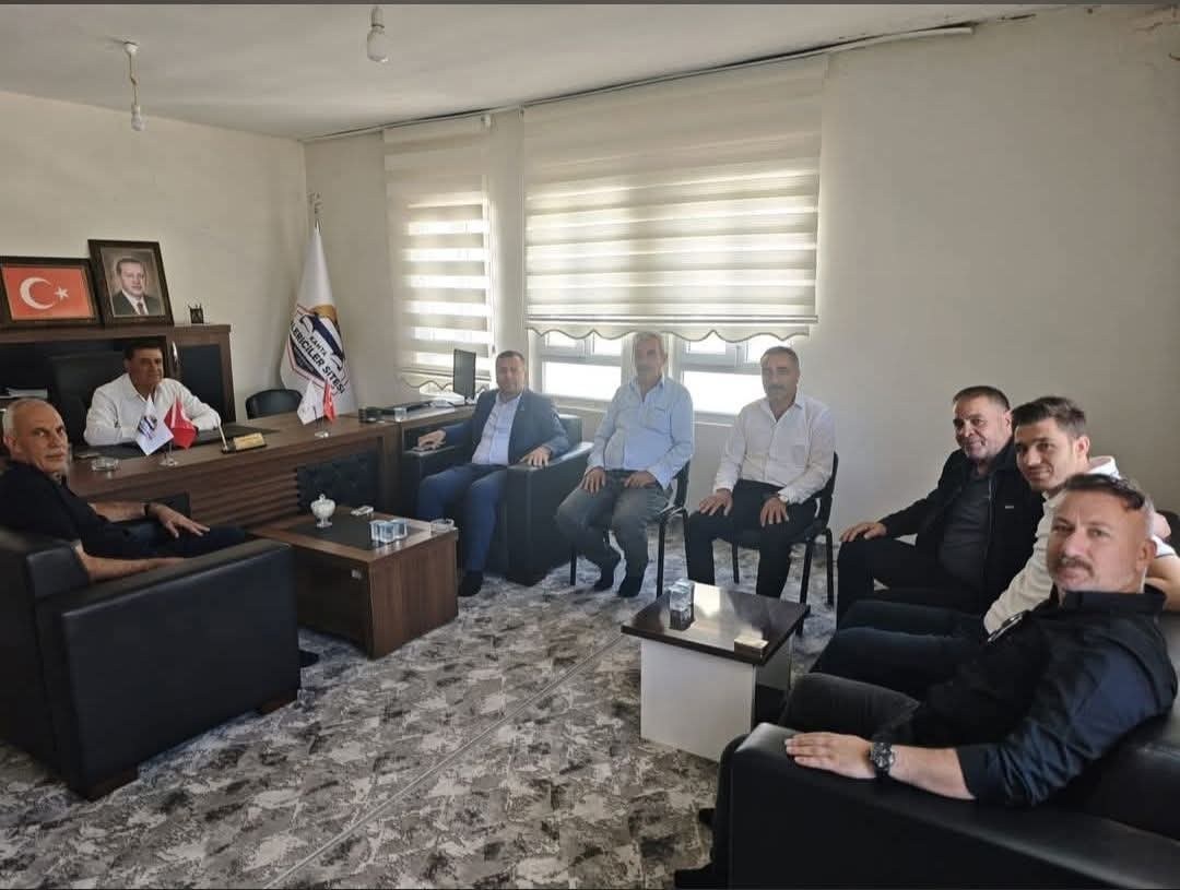 MHP Kahta İlçe Başkanı Oto Galericiler Sitesini Ziyaret Etti