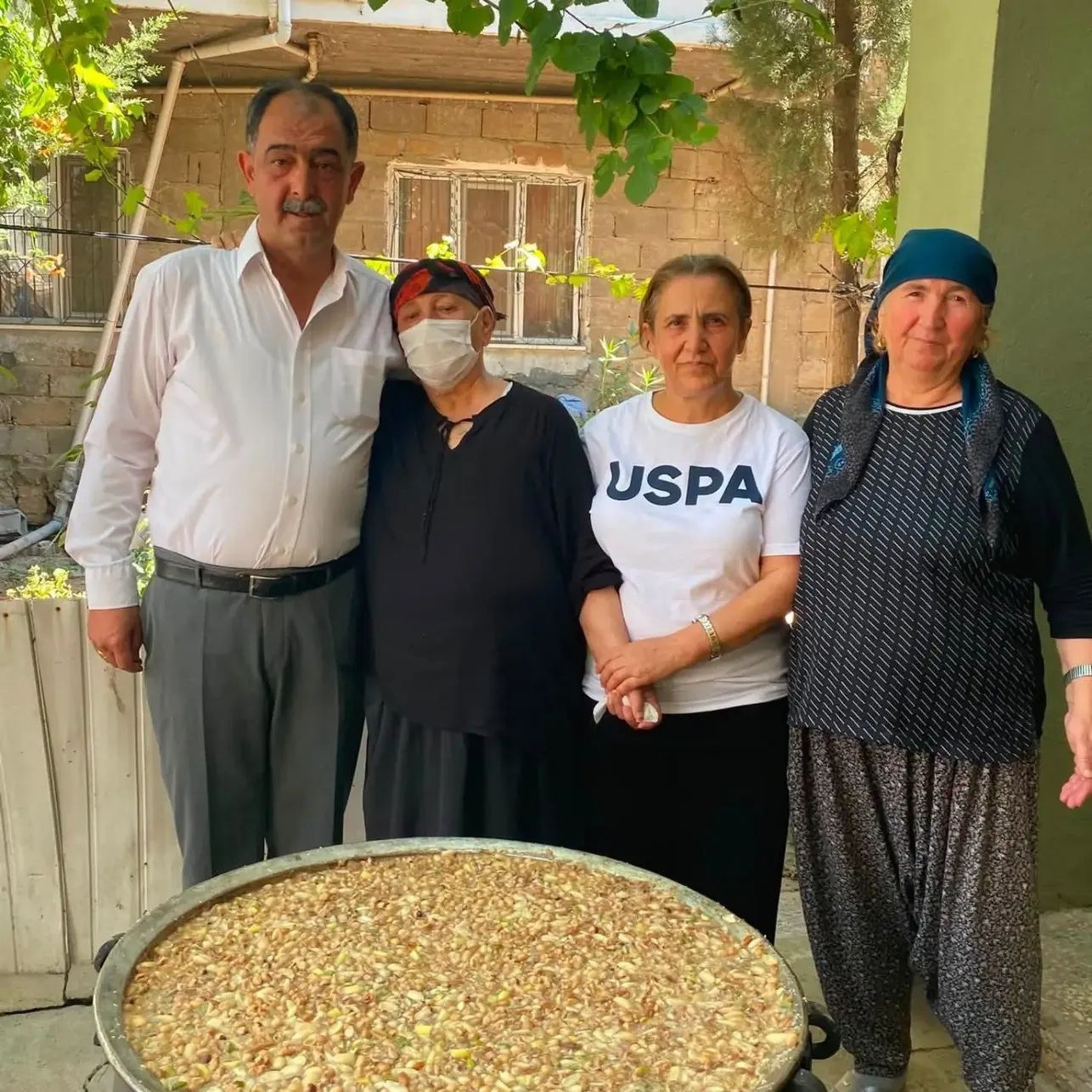 Gölbaşı'nda 40 Yıllık Aşure Geleneği Sürdürüldü