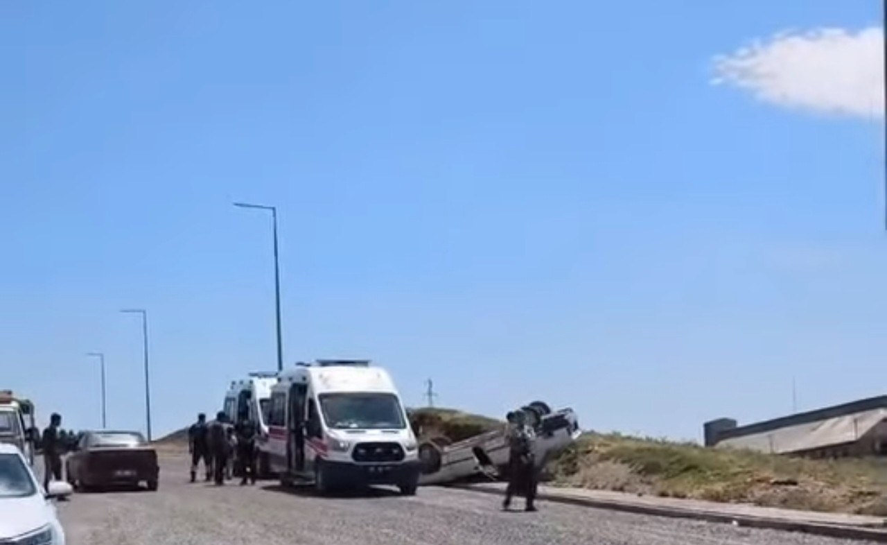 Kahta Çevre Yolunda Trafik Kazası: 4 Yaralı