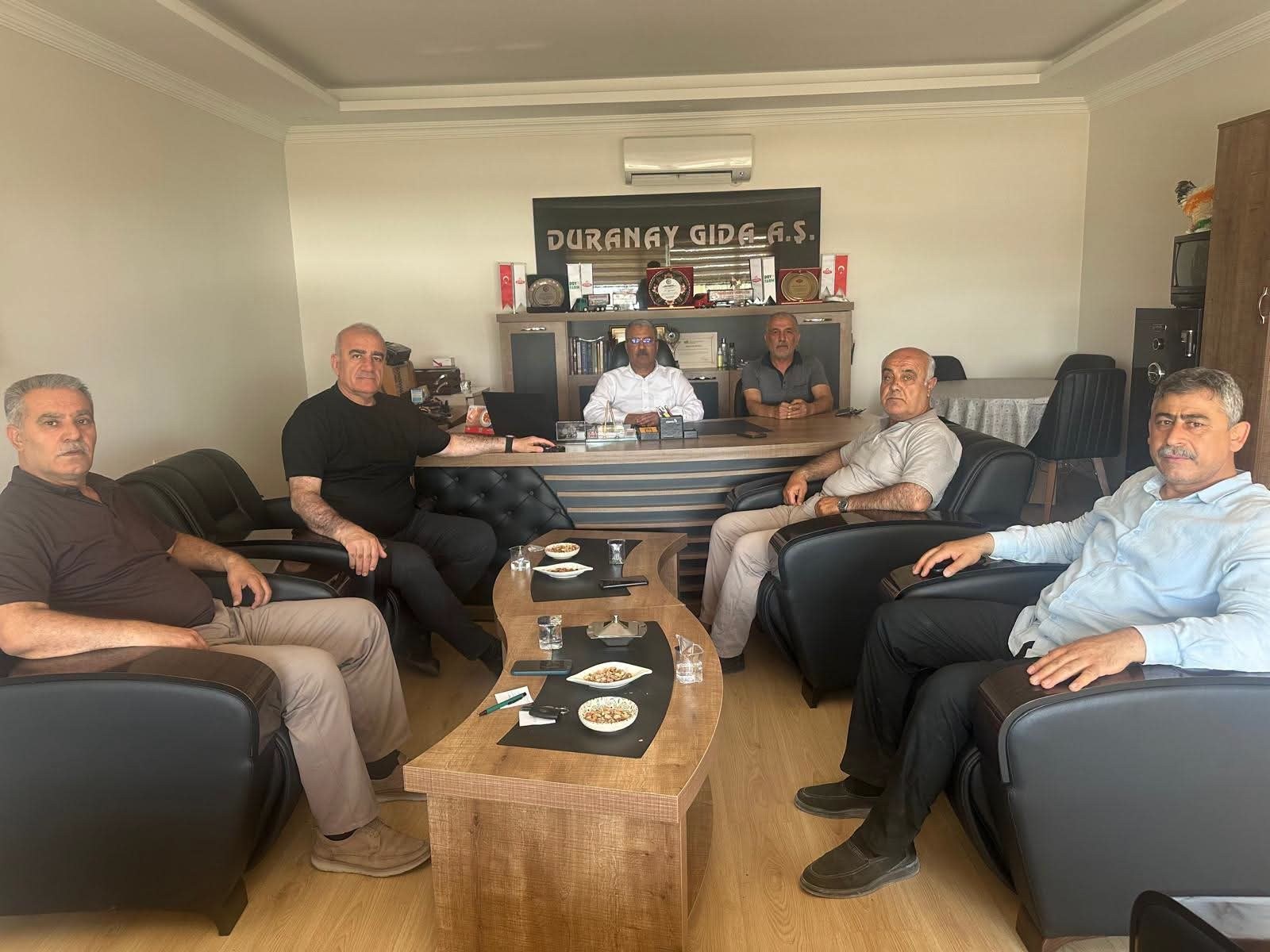 Ak Parti Milletvekili Hüseyin Özhan Esnafla Buluştu